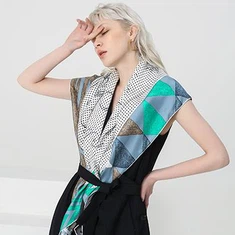 큰 실크 목도리